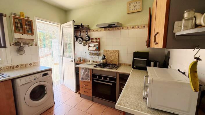 Image No.35-2 Bed Country House for sale