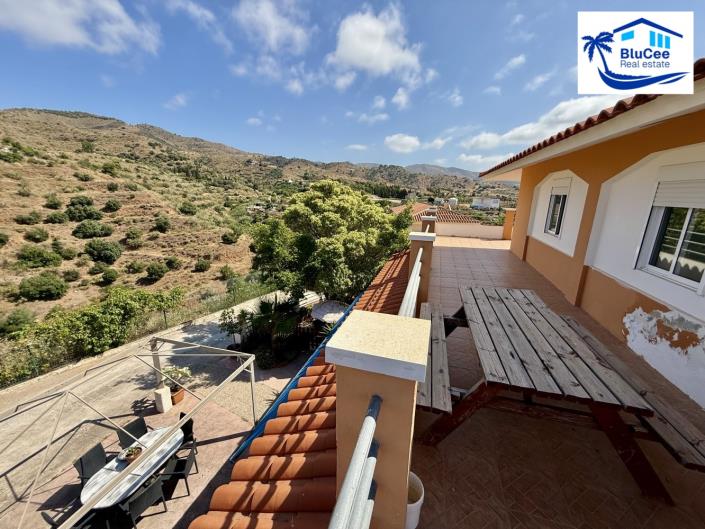 Image No.10-7 Bed Villa for sale