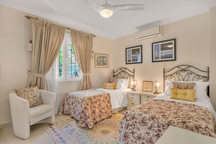 Image No.19-5 Bed Villa for sale