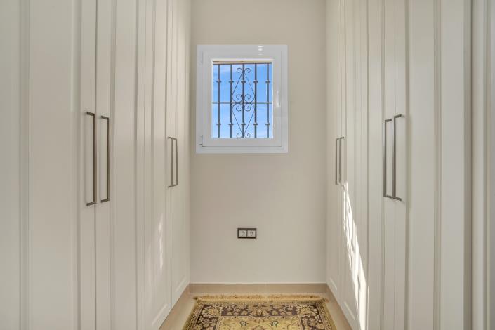 Image No.22-5 Bed Villa for sale