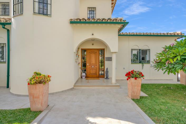 Image No.38-5 Bed Villa for sale