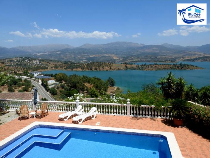 Image No.3-3 Bed Villa / Detached for sale