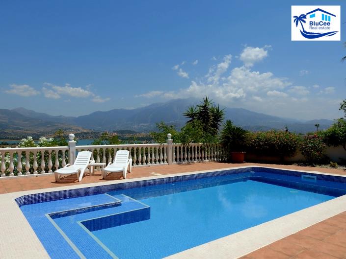 Image No.9-3 Bed Villa / Detached for sale