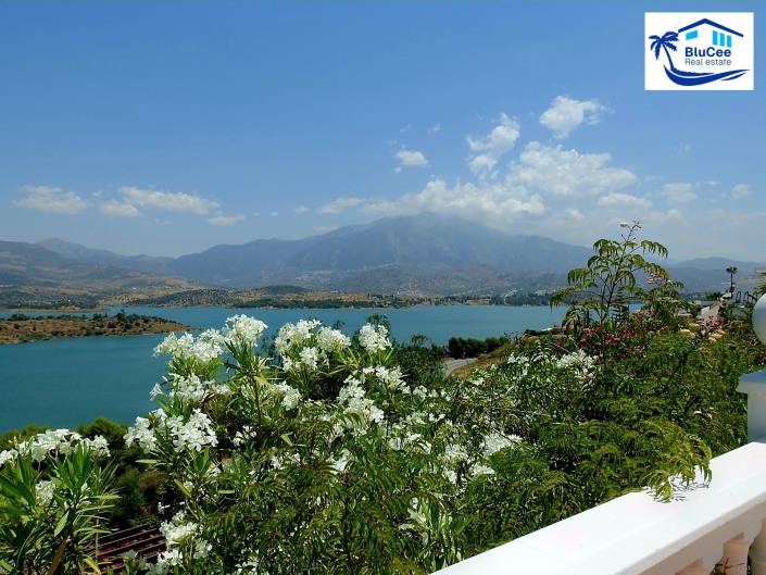 Image No.30-3 Bed Villa / Detached for sale