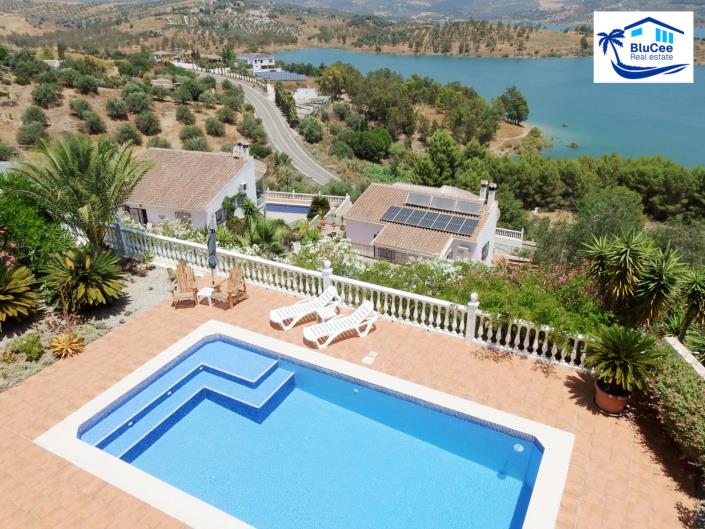 Image No.43-3 Bed Villa / Detached for sale