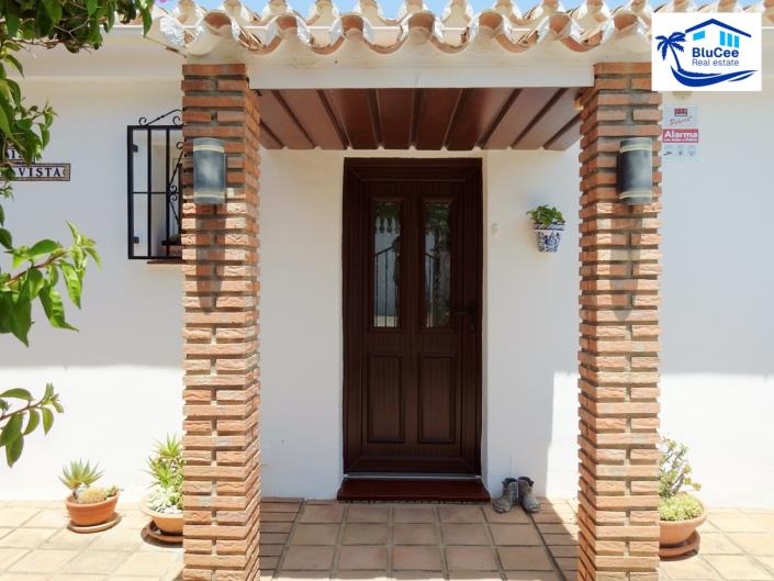 Image No.35-3 Bed Villa / Detached for sale