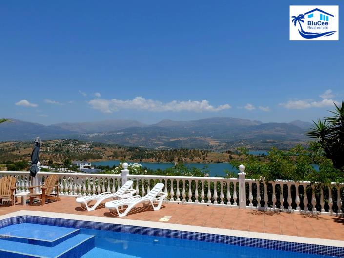Image No.41-3 Bed Villa / Detached for sale