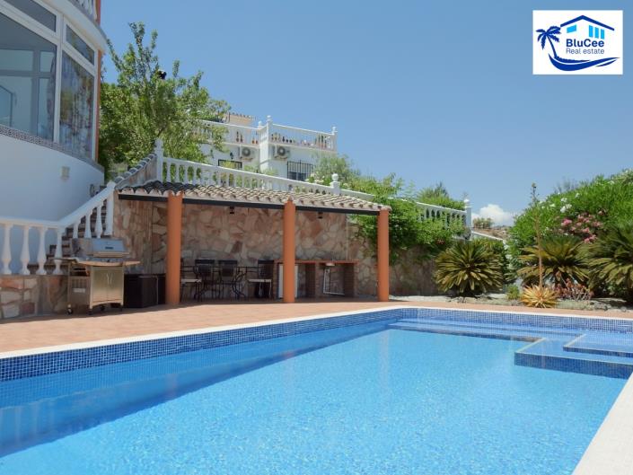 Image No.47-3 Bed Villa / Detached for sale