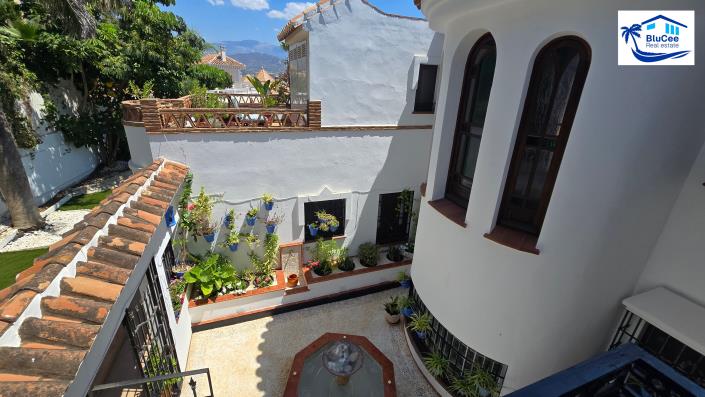 Image No.6-9 Bed House/Villa for sale