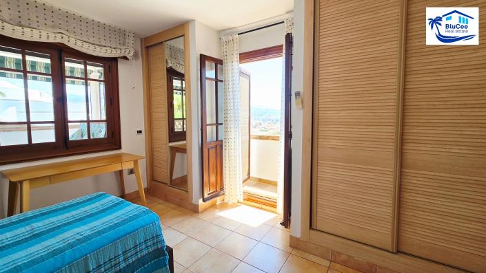 Image No.8-9 Bed House/Villa for sale