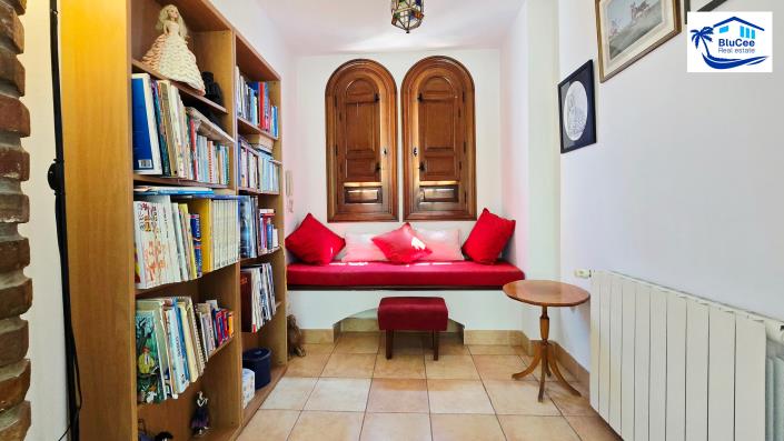 Image No.13-9 Bed House/Villa for sale