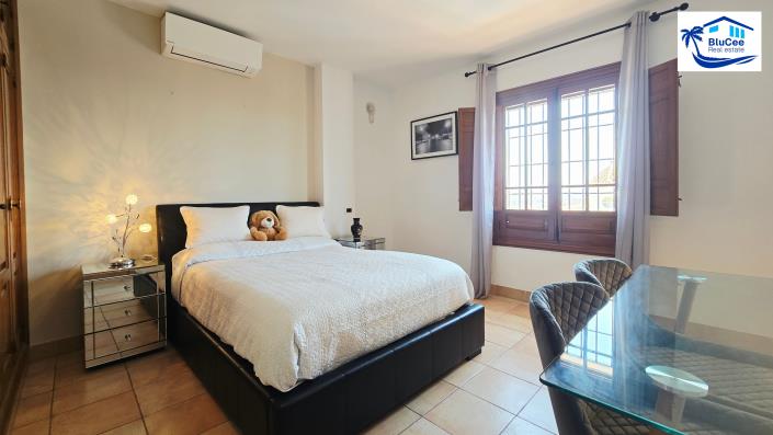 Image No.16-9 Bed House/Villa for sale