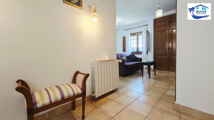 Image No.18-9 Bed House/Villa for sale