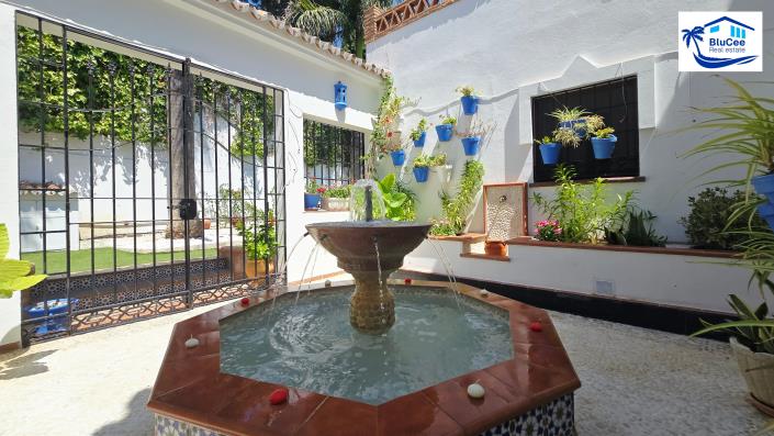 Image No.3-9 Bed House/Villa for sale