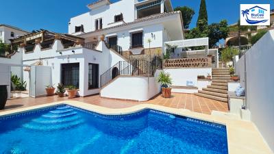 For-Sale-Independant-Luxury-Villa-in-Torre-del-Mar---BluCee-Real-Estate--96-
