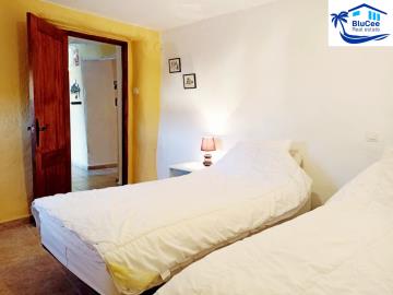 For-sale-house-with-Casa-Rural-licence-in-Cadiar--Alpujarras--Granada---BluCee-Real-Estate--21-