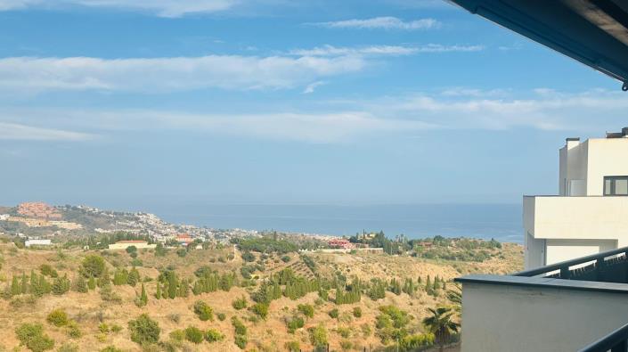 Image No.20-4 Bed Apartment for sale