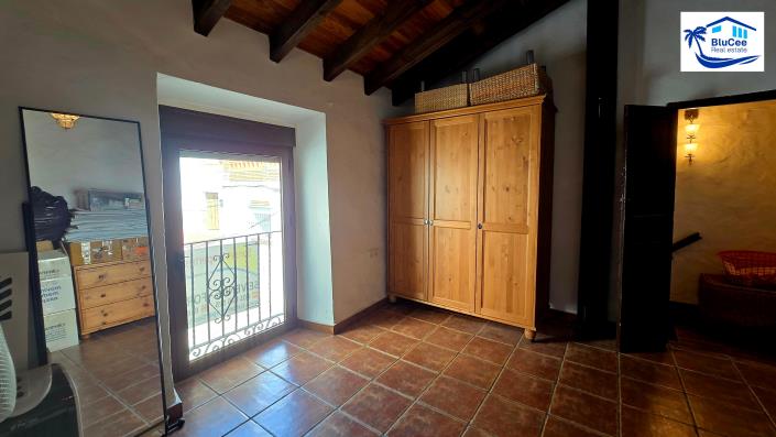 Image No.21-4 Bed Village House for sale