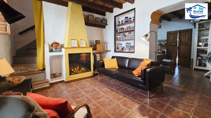 Image No.8-4 Bed Village House for sale