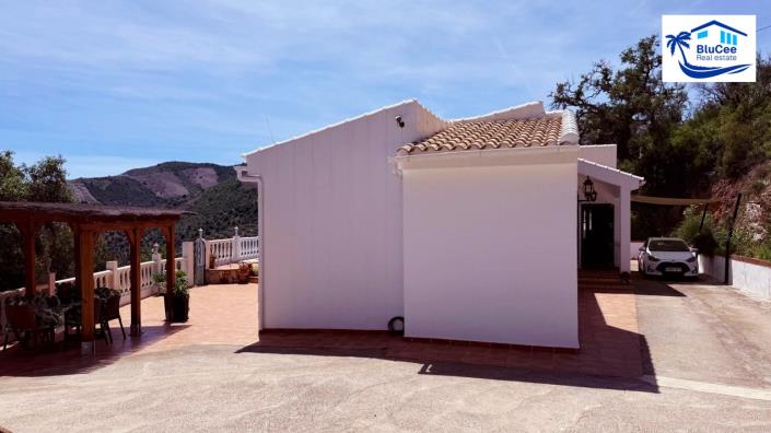 Image No.26-3 Bed Villa for sale