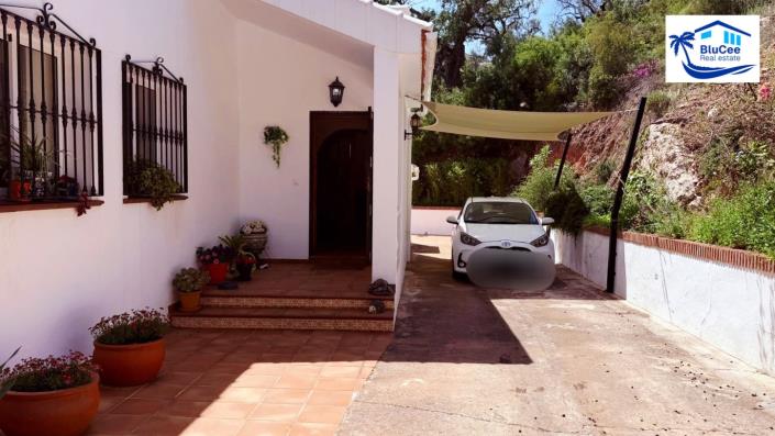 Image No.27-3 Bed Villa for sale