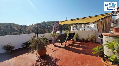 For-Sale-Village-House-in-Almachar--21-