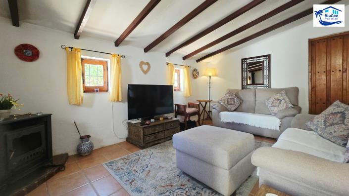 Image No.28-2 Bed Country House for sale