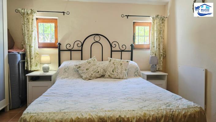 Image No.33-2 Bed Country House for sale