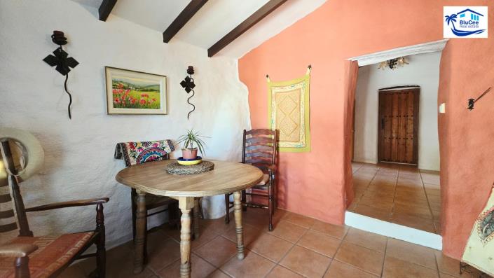 Image No.23-2 Bed Country House for sale