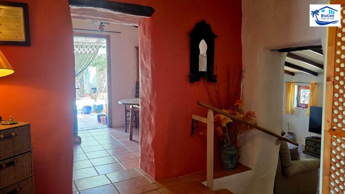 Image No.18-2 Bed Country House for sale