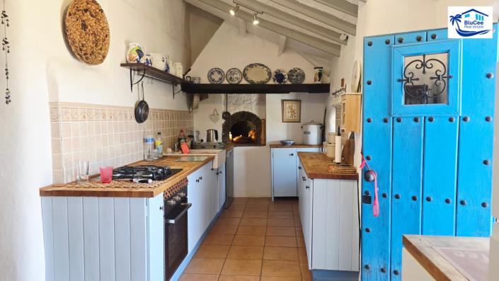 Image No.16-2 Bed Country House for sale