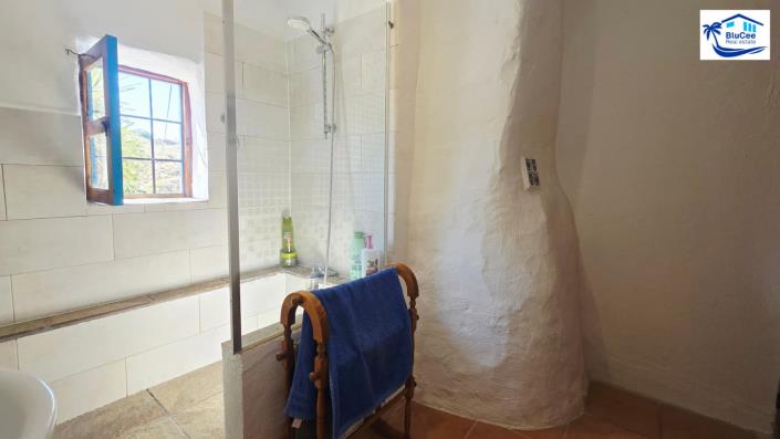 Image No.34-2 Bed Country House for sale