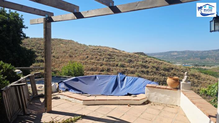 Image No.47-2 Bed Country House for sale