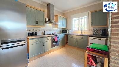 For-sale-villa-in-Alcaucin-with-Lake-view---BluCee-Real-Estate--18-