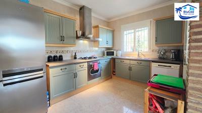 For-sale-villa-in-Alcaucin-with-Lake-view---BluCee-Real-Estate--19-