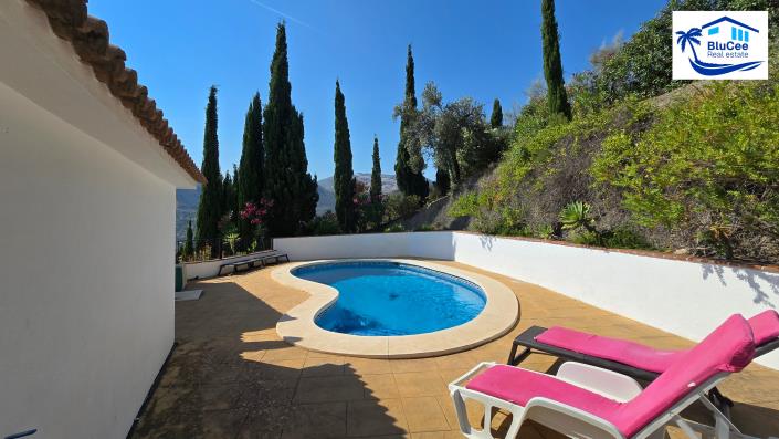 Image No.3-4 Bed Villa for sale