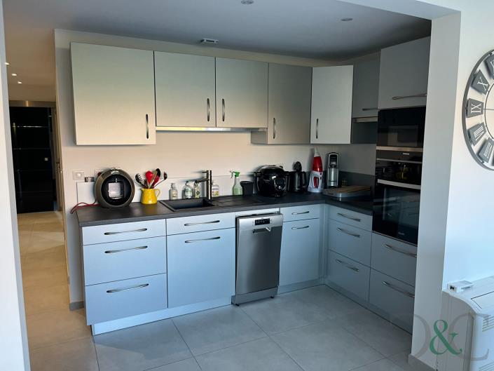 Image No.5-2 Bed Apartment for sale