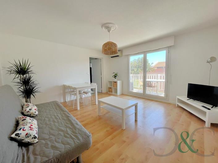 Image No.2-Appartement de 2 chambres à vendre à Le Lavandou