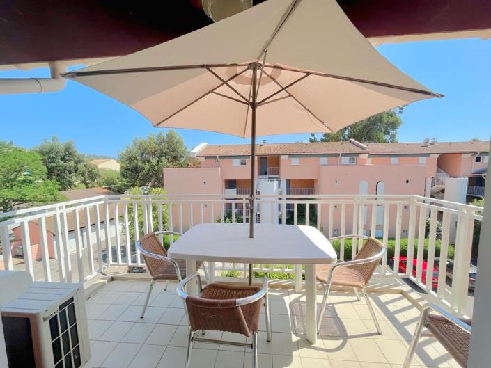 Image No.1-Appartement de 2 chambres à vendre à Le Lavandou