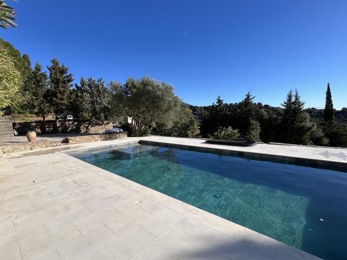 Image No.3-7 Bed Villa for sale