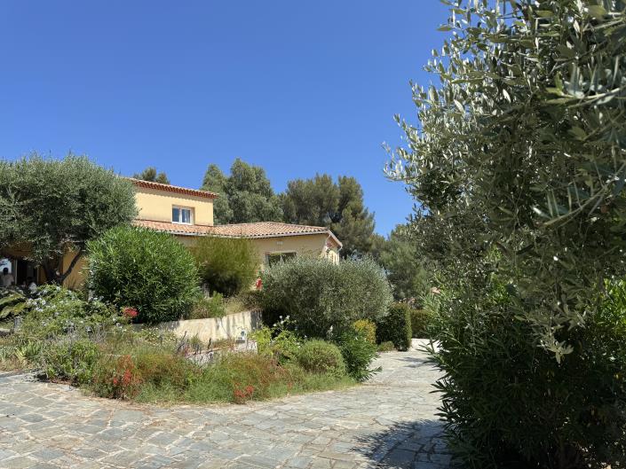 Image No.2-Villa / Détaché de 5 chambres à vendre à Bormes-les-Mimosas