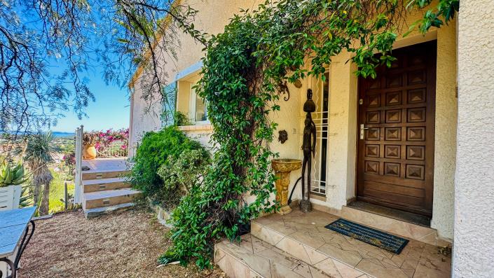 Image No.4-3 Bed Villa for sale