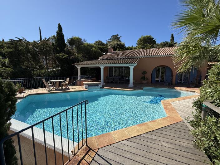 Image No.2-5 Bed Villa for sale