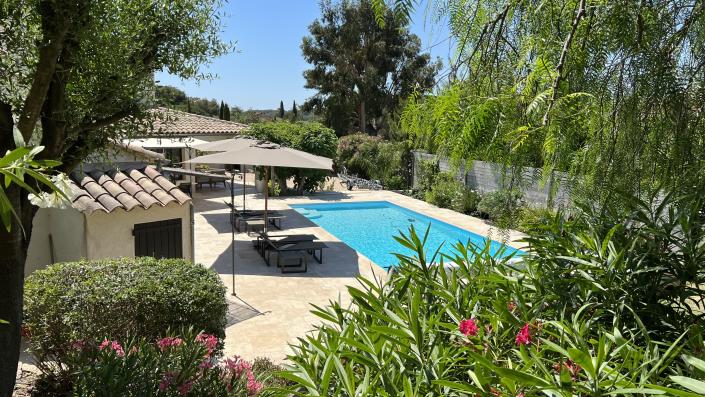 Image No.2-5 Bed Villa for sale