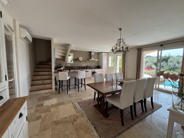 Image No.3-3 Bed House for sale