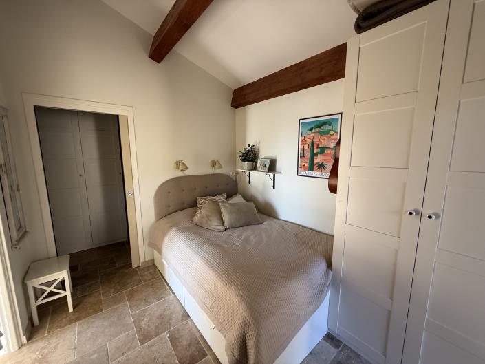 Image No.11-3 Bed House for sale