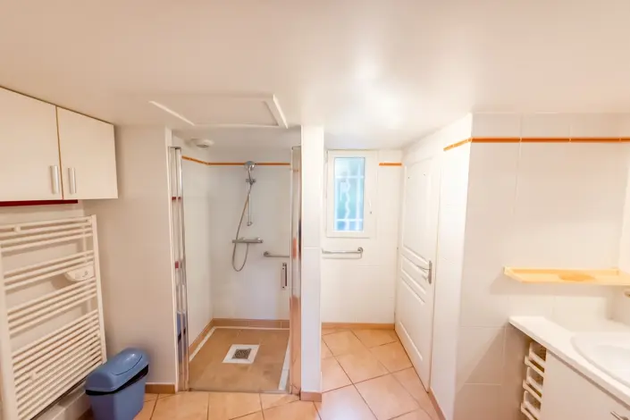 Image No.10-1 Bed Apartment for sale