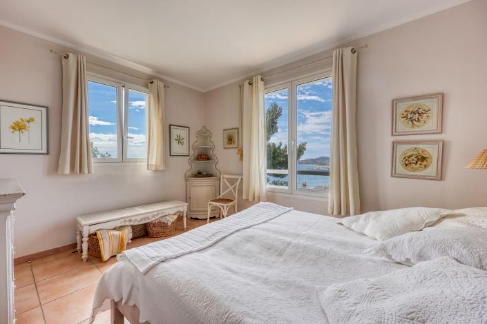 Image No.8-4 Bed Villa / Detached for sale