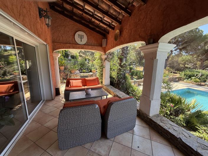 Image No.2-5 Bed Country House for sale