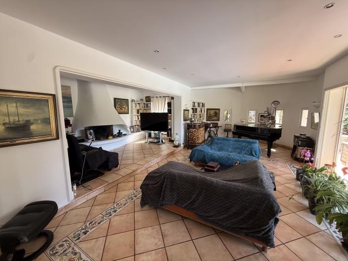 Image No.3-5 Bed Country House for sale